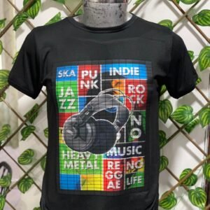 playera negra, rock de audífonos punk